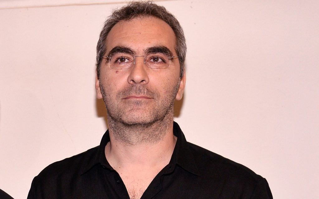 Με ιδιαίτερη Λατρεία στο νησί της Σύμης ο συνθέτης του νικητήριου τραγουδιού της Eurovision 2026