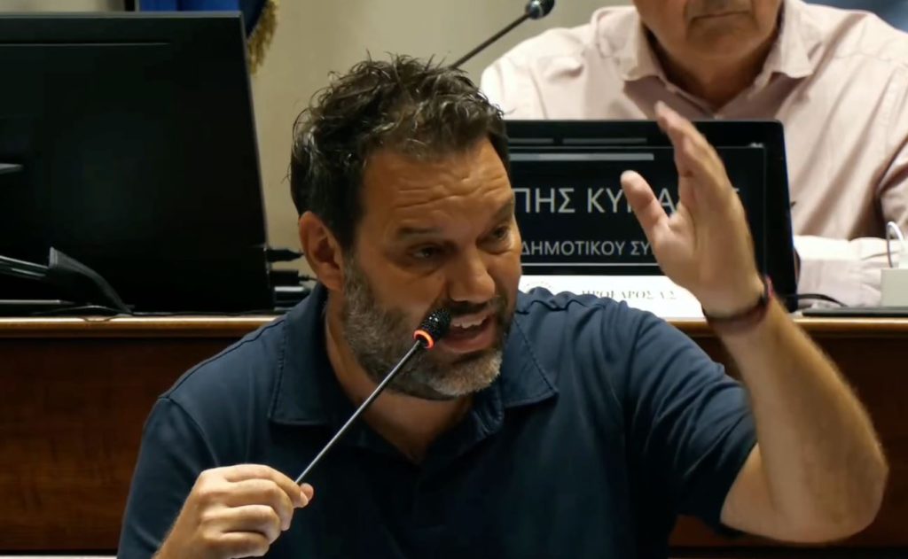 Κολιάδης: Ο άνθρωπος που εκχυδάισε το δημοτικό συμβούλιο, τολμά να νουθετεί μαθητές!!!