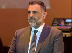 Η τεκμηριωμένη απάντηση του Βαγιανού στον Τ.Καμπούρη είναι προφανώς το ΑΙ