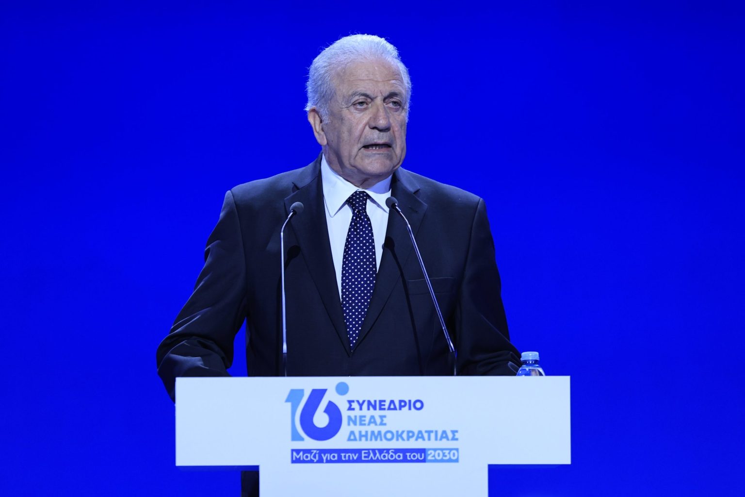 Eυρωπαϊκό ένταλμα σε βάρος του πρώην Ευρωπαίου Επιτρόπου Δημήτρη Αβραμόπουλου