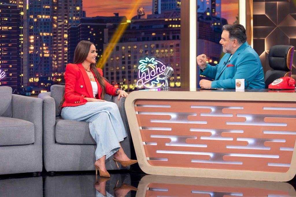 «The 2Night Show» ο Γρηγόρης Αρναούτογλου καλωσορίσει και την εκρηκτική Ρία Ελληνίδου